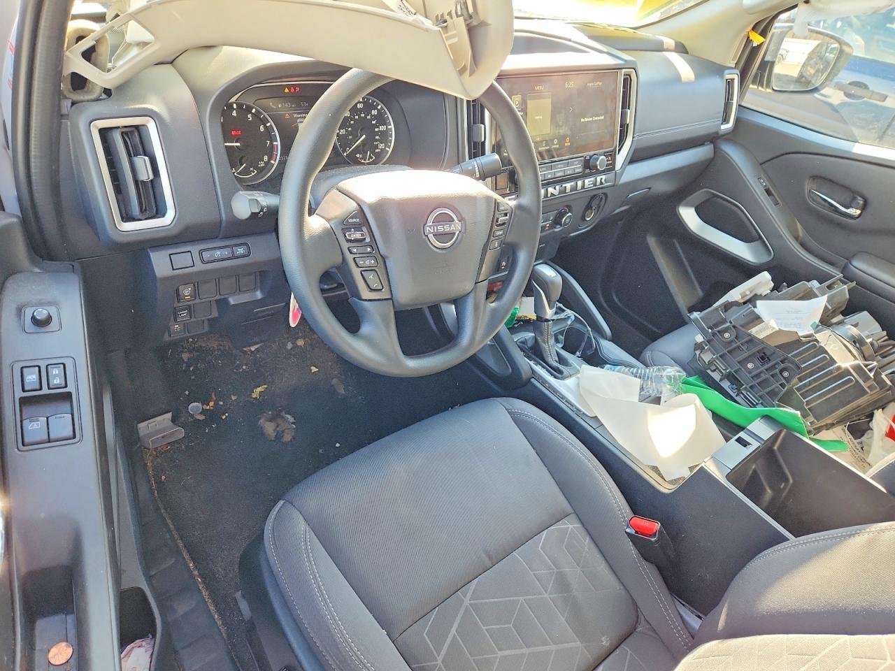 Nissan Frontier Sv