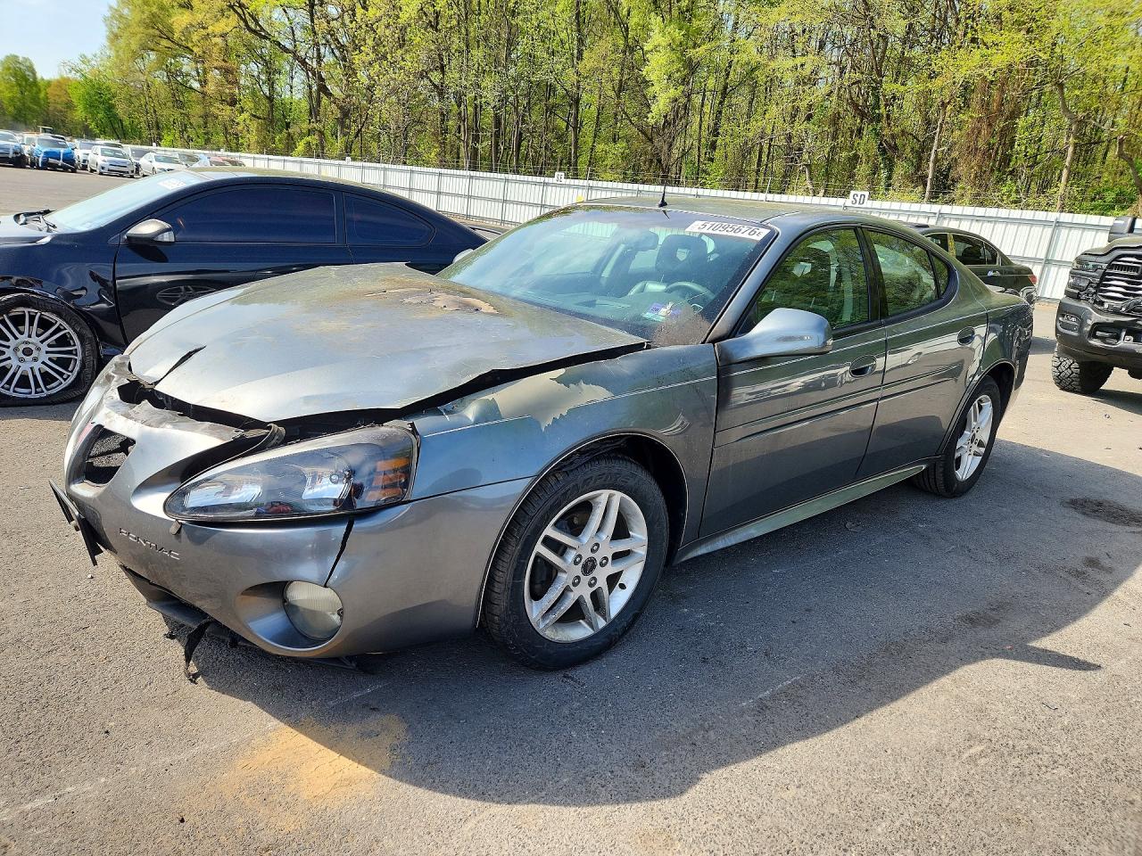 Salvage Pontiac Grandprix Image