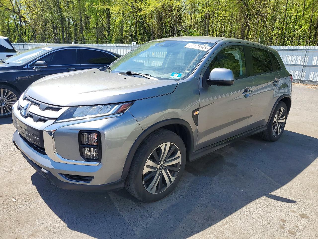 Salvage Mitsubishi Outlander Image