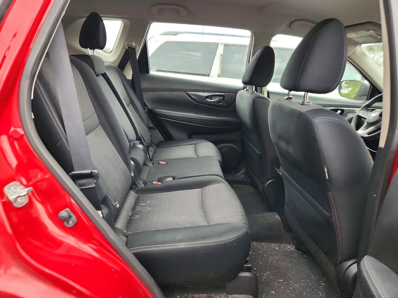 Nissan Rogue S