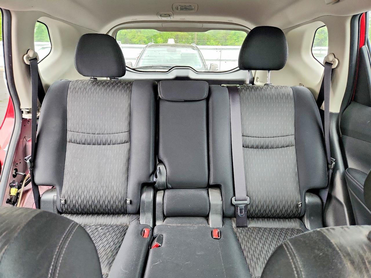 Nissan Rogue S