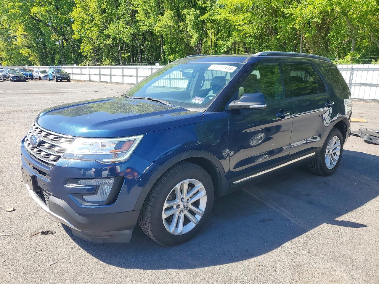 Salvage Ford Explorer Image