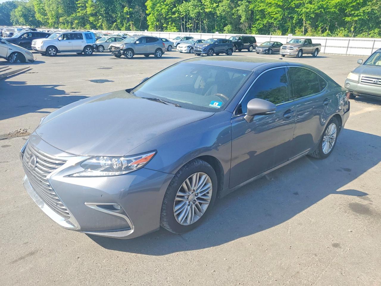 Salvage Lexus Es Image