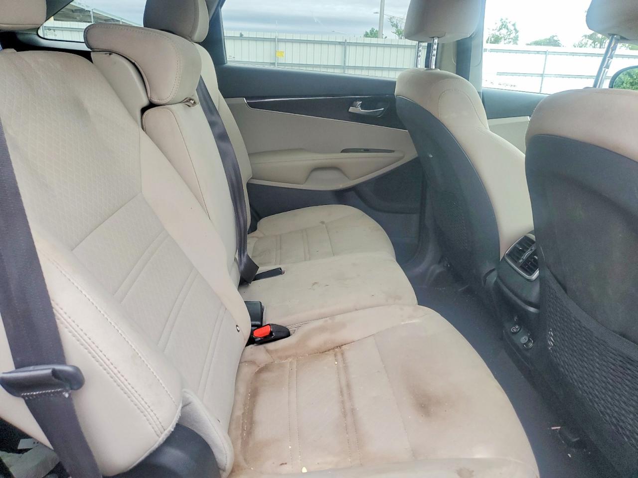Kia Sorento Lx V6