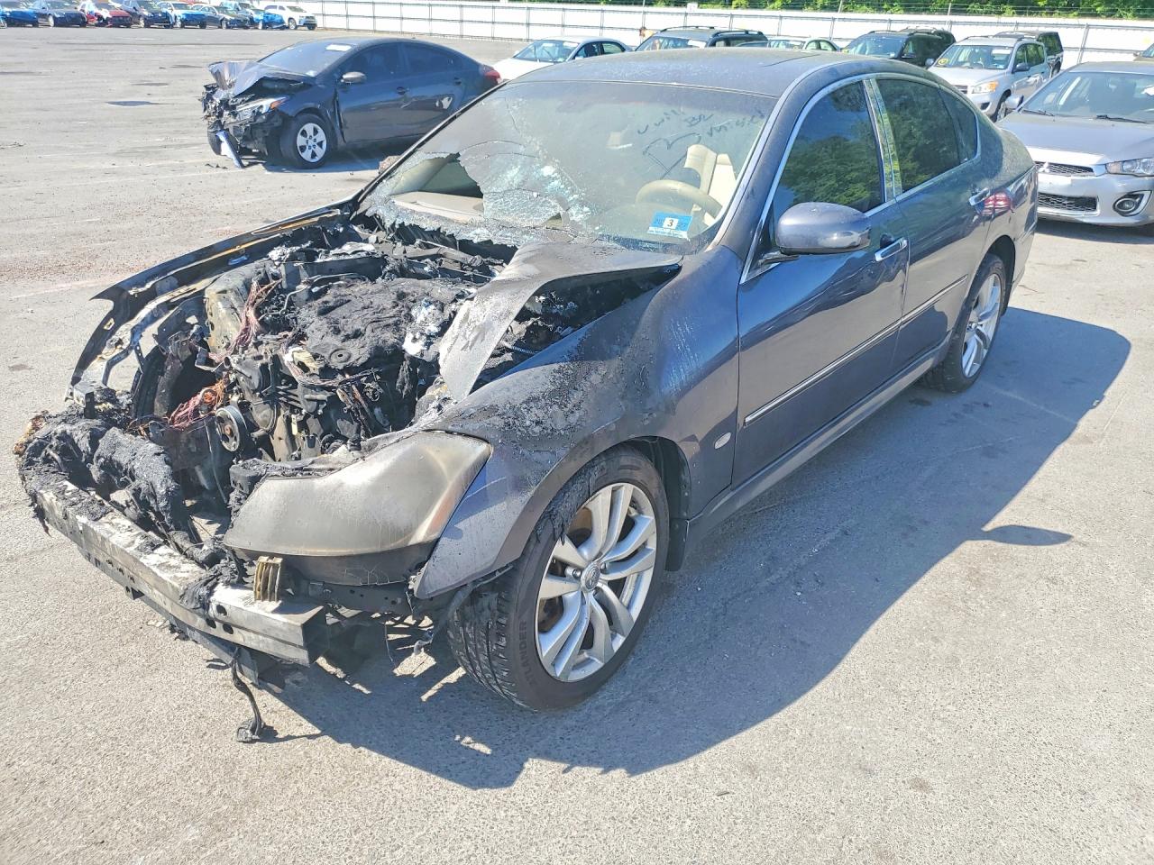 Salvage INFINITI M35 X Image
