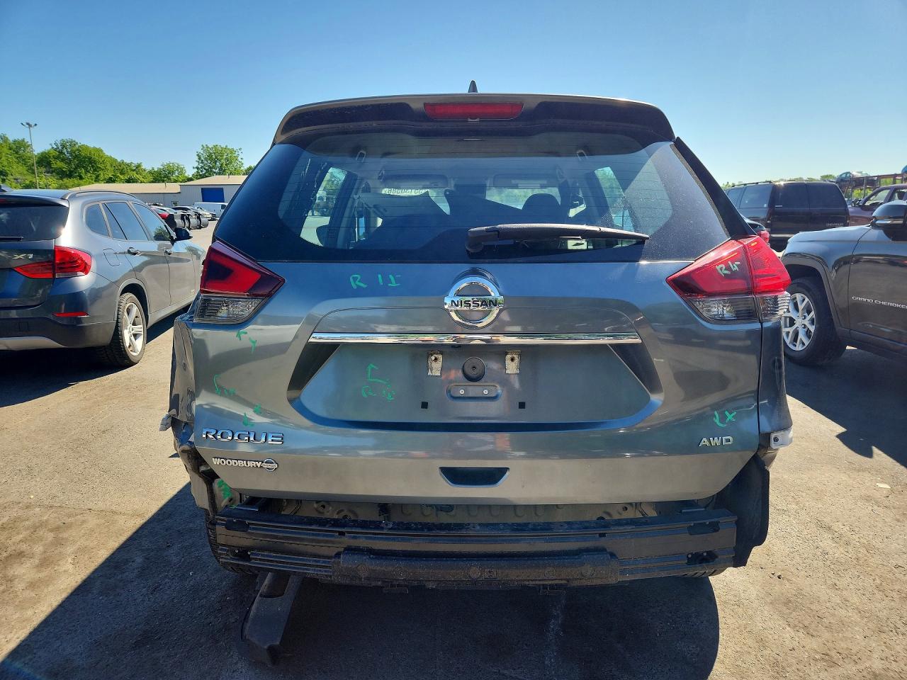 Nissan Rogue S