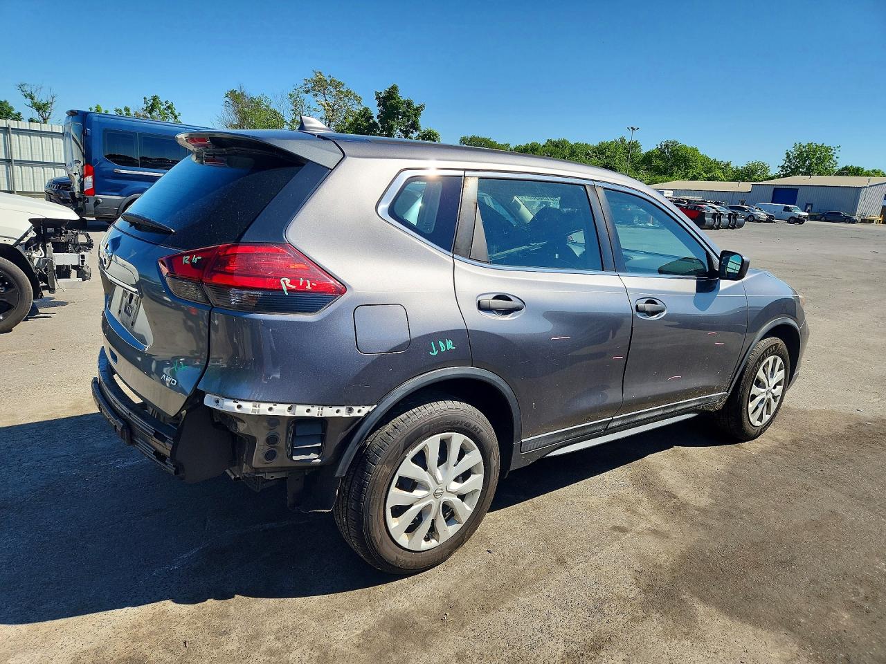 Nissan Rogue S