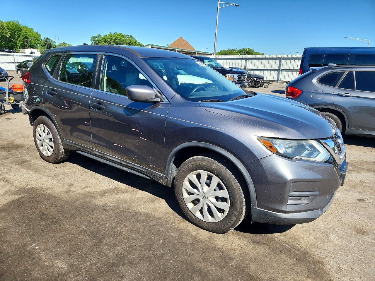 Nissan Rogue S