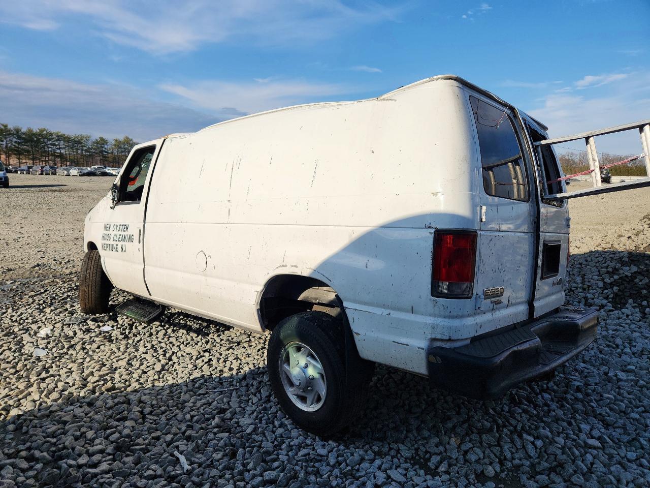 Ford Econoline E350 Super Duty Van