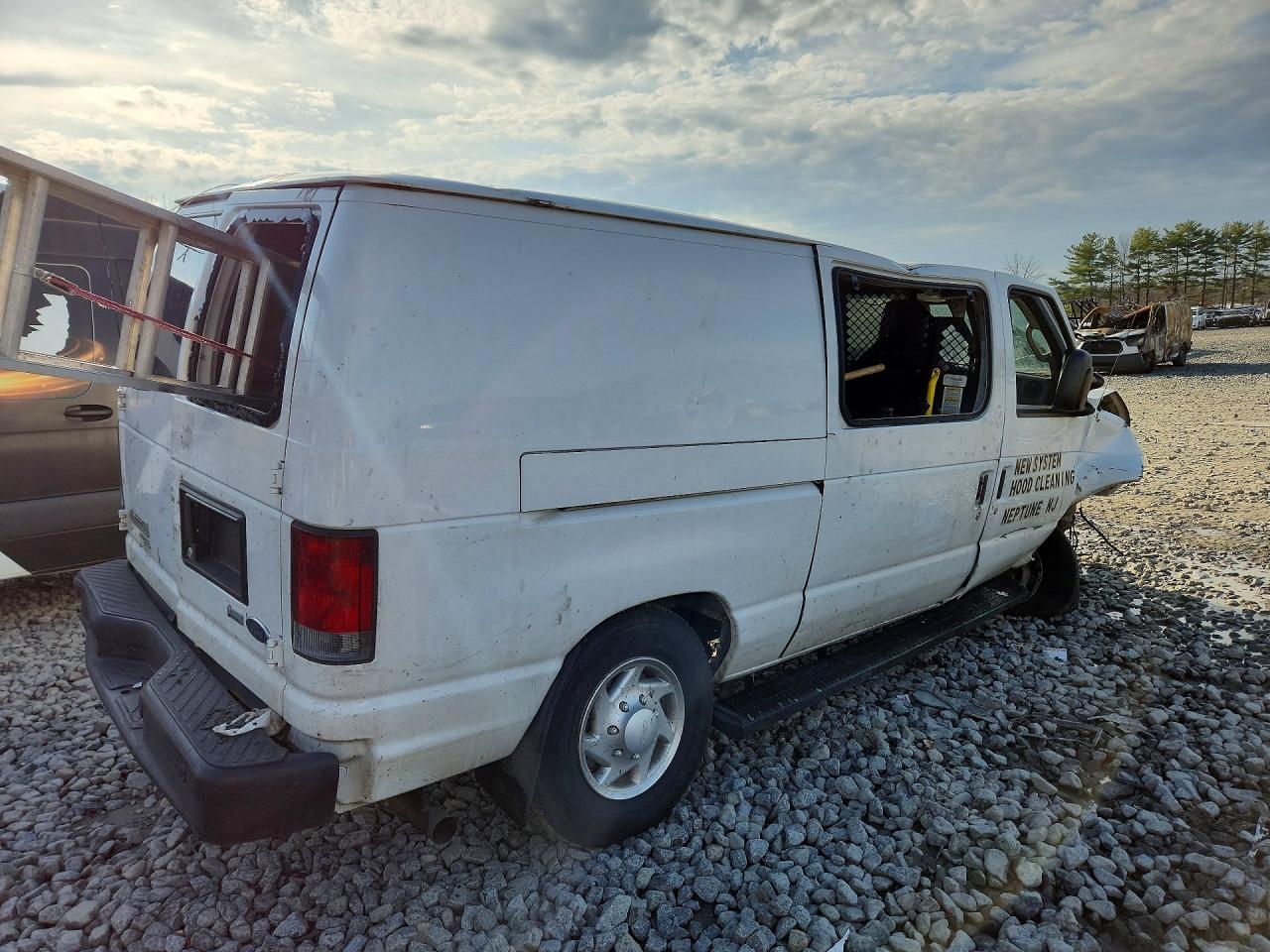 Ford Econoline E350 Super Duty Van