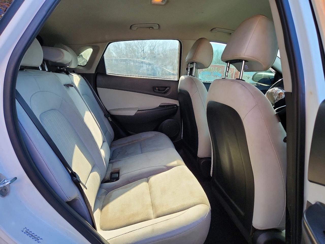 Hyundai KONA Sel