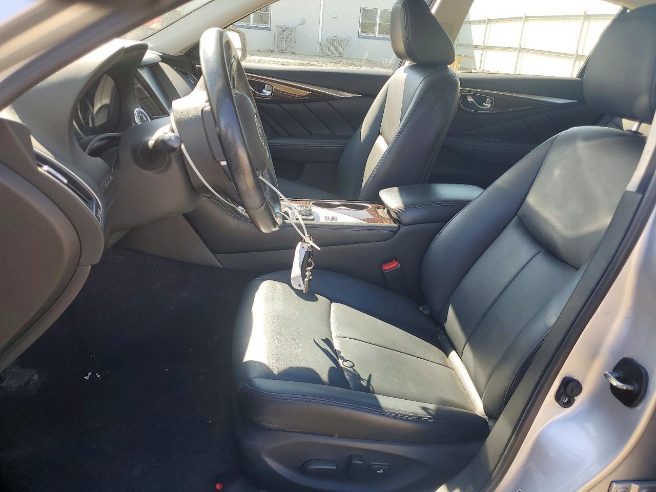 INFINITI Q50 3.0t Luxe