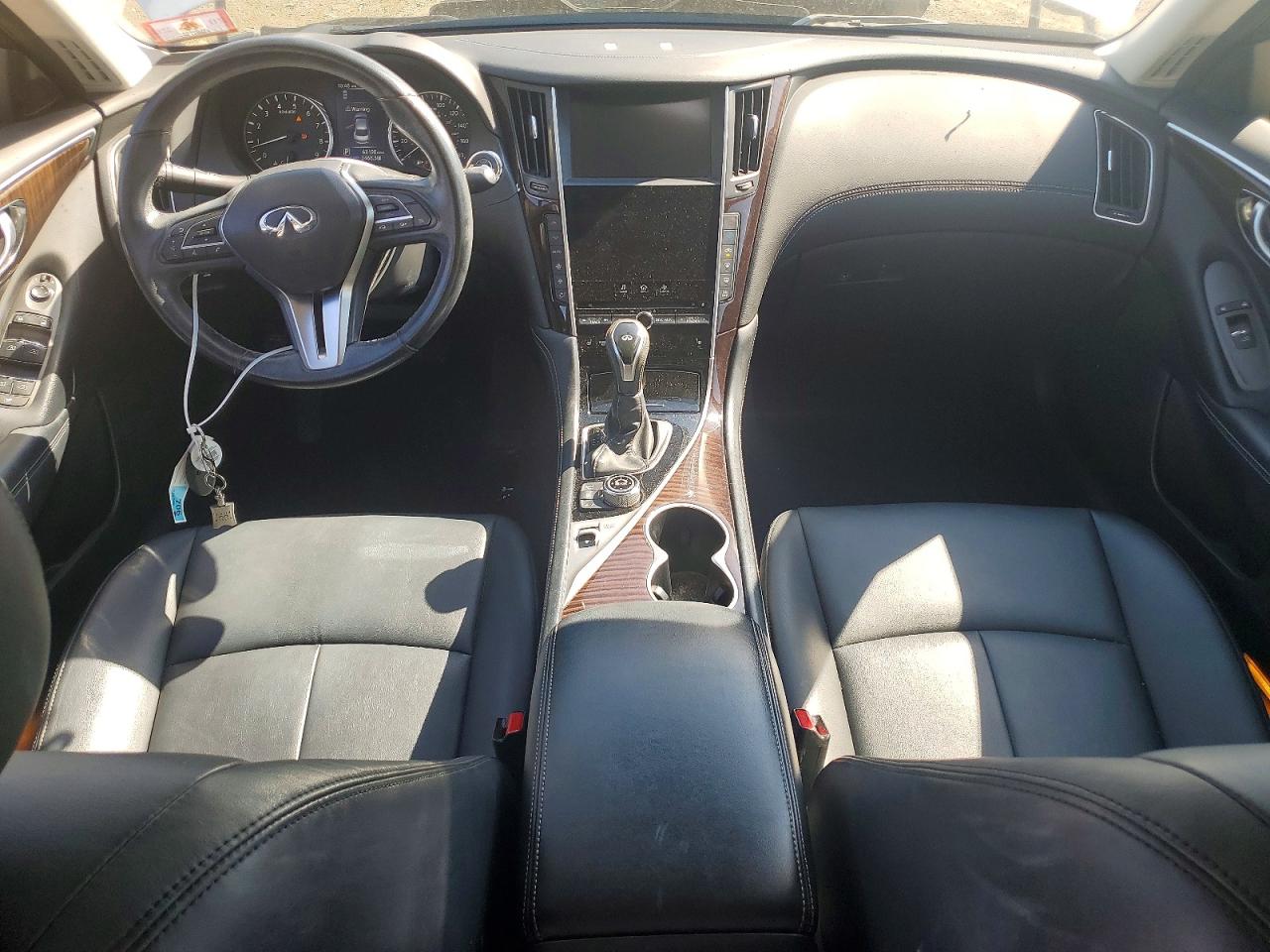 INFINITI Q50 3.0t Luxe