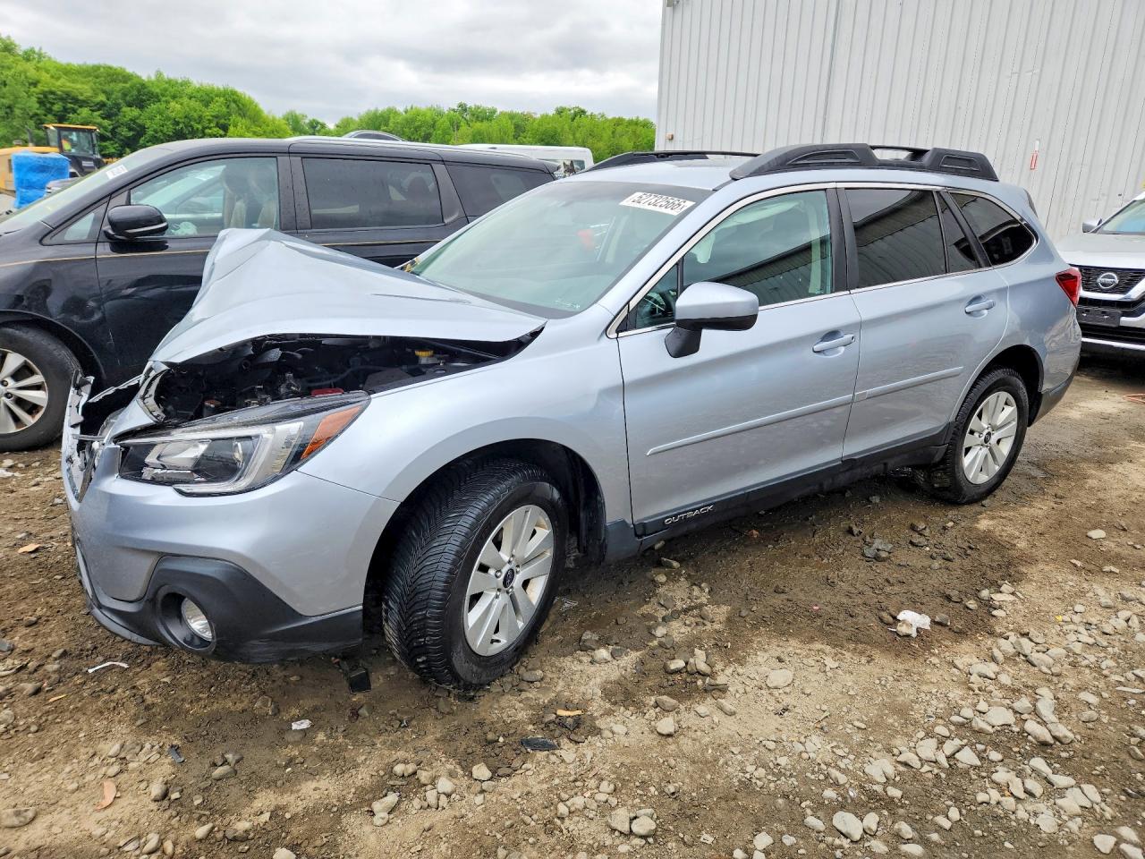 Salvage Subaru Legacy Image