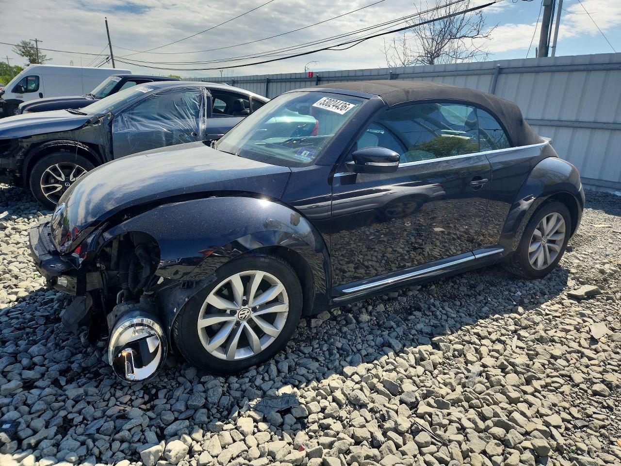 Salvage Volkswagen Beetle Image