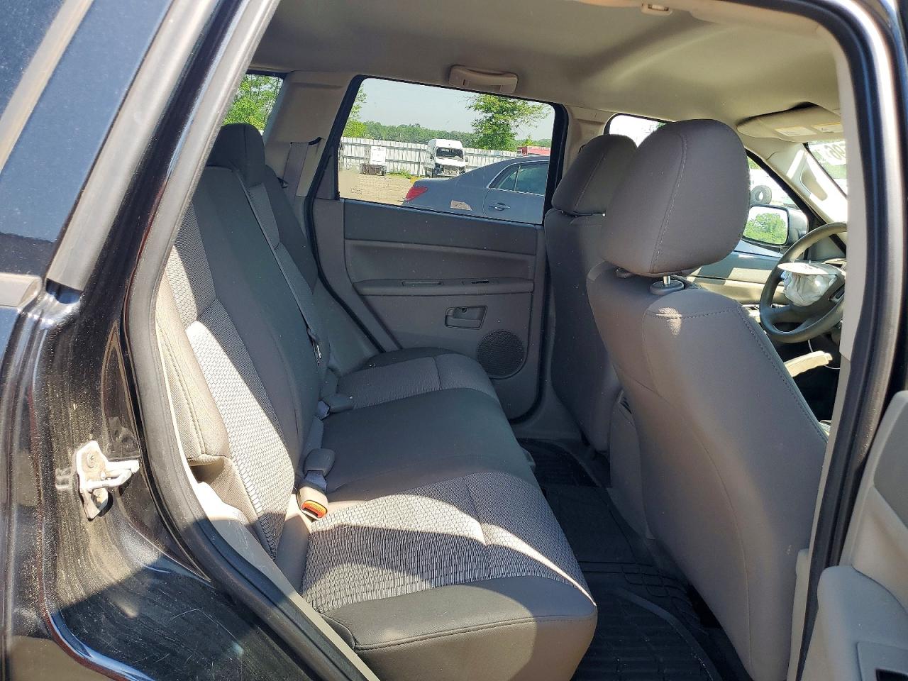 Jeep Grand Cherokee Laredo