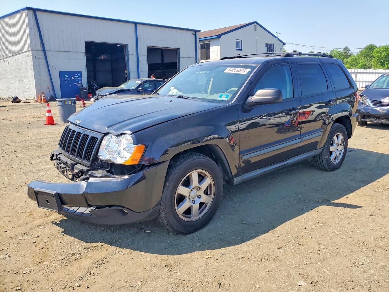 Salvage Jeep Grand Cherokee Image
