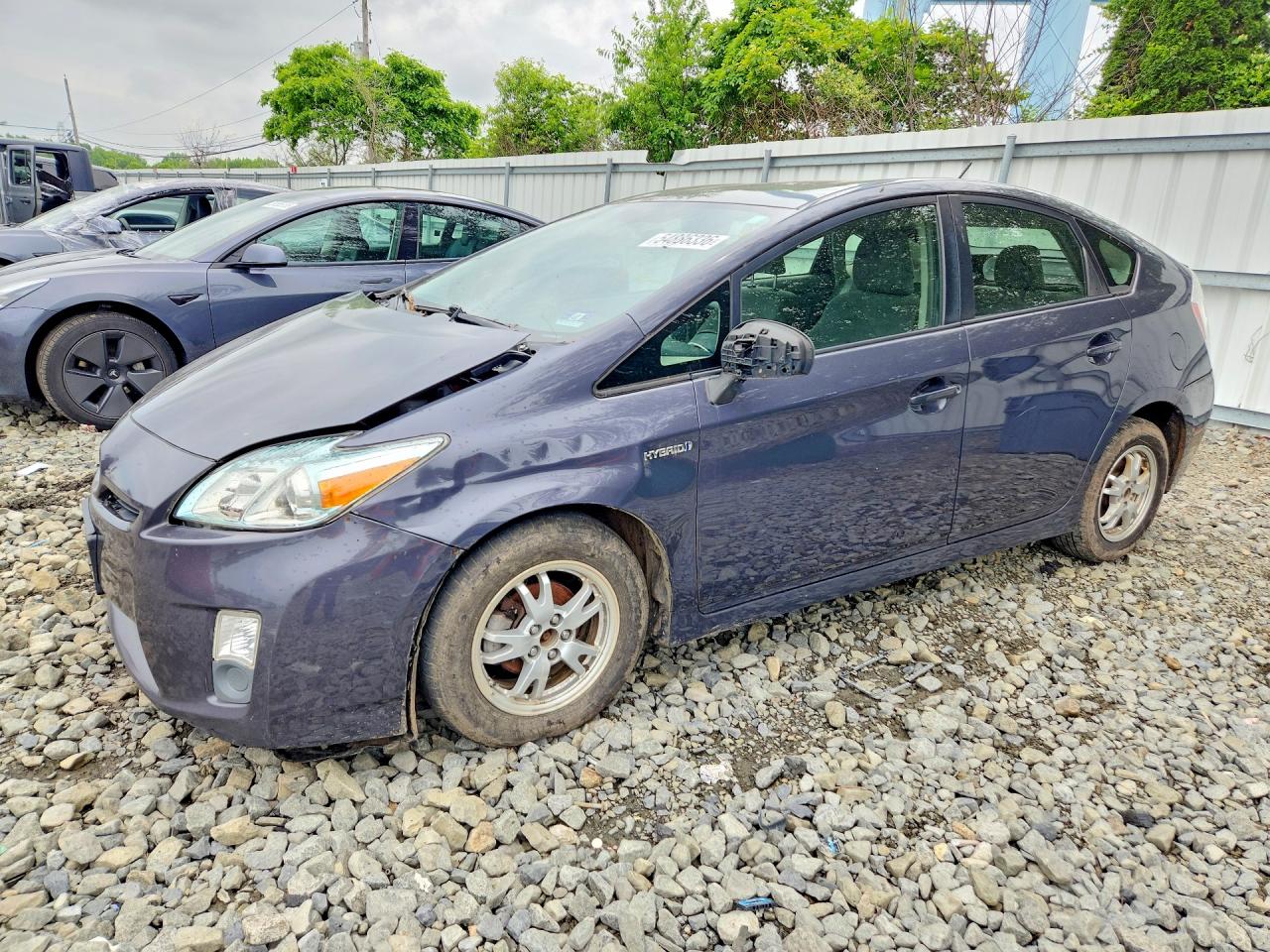 Salvage Toyota Prius Image