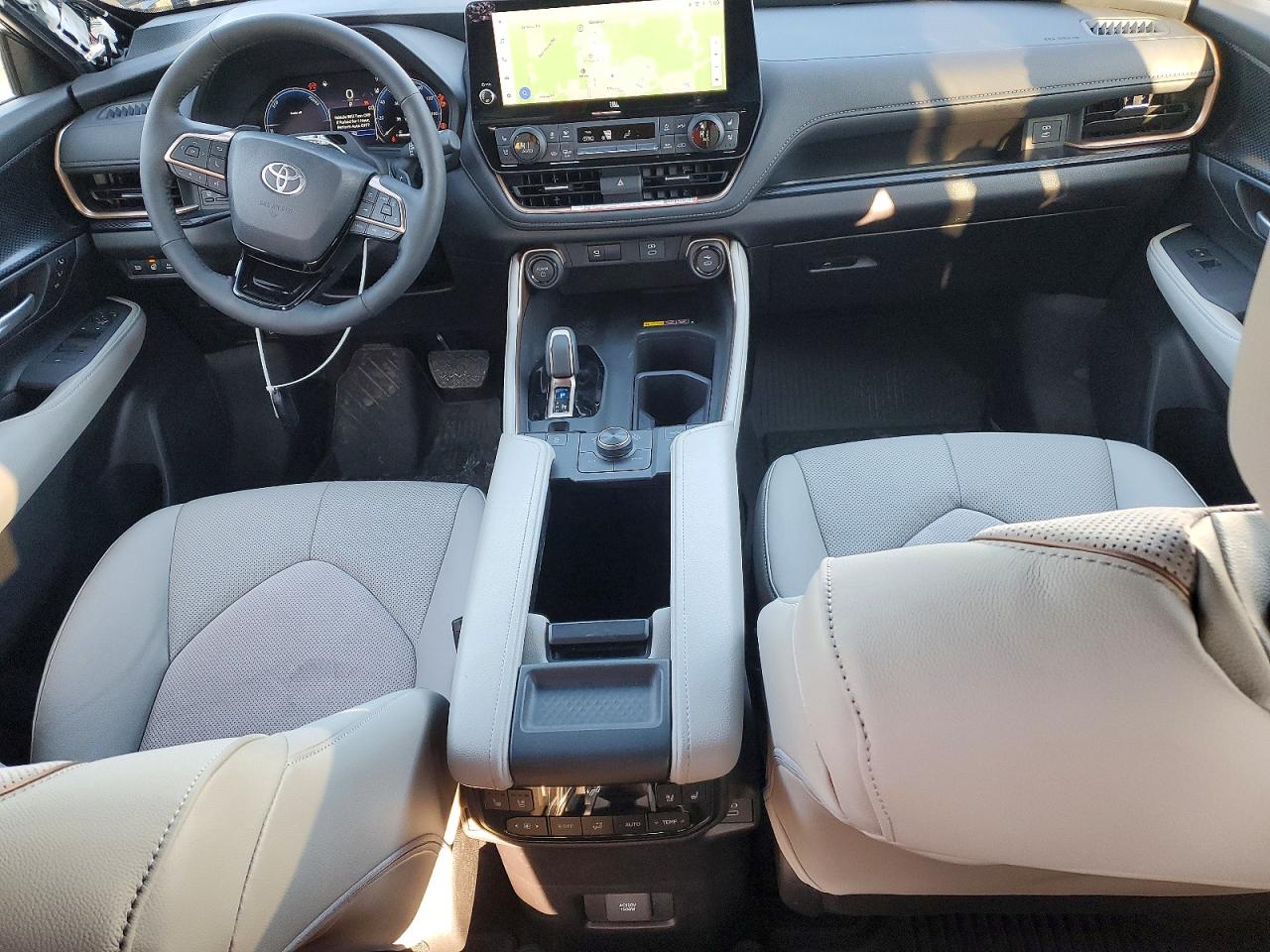 Toyota Grand High Limited