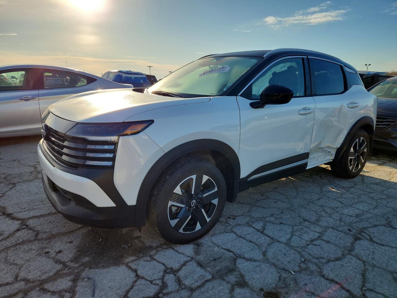Salvage Nissan Kicks Image