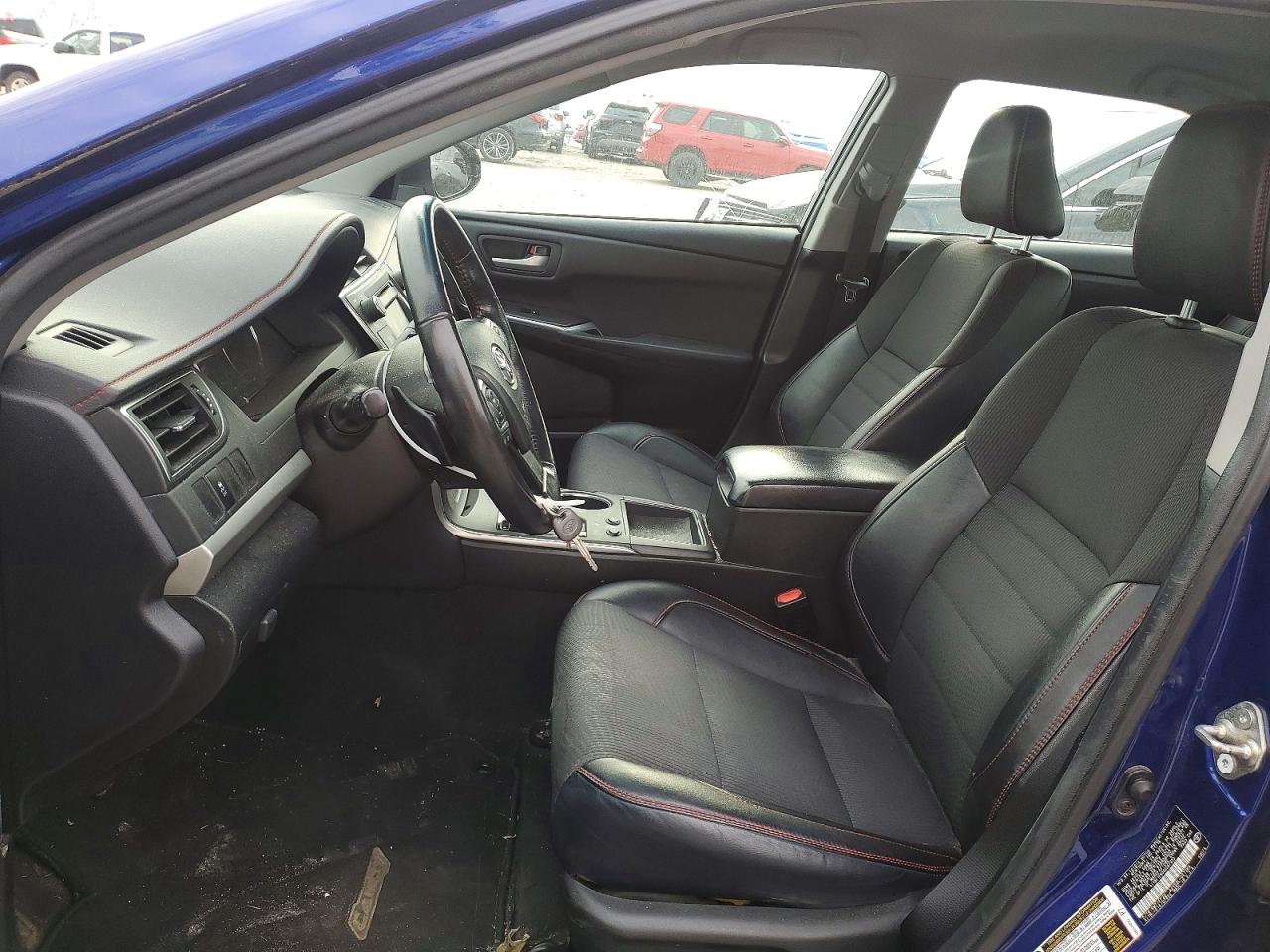Toyota Camry Se