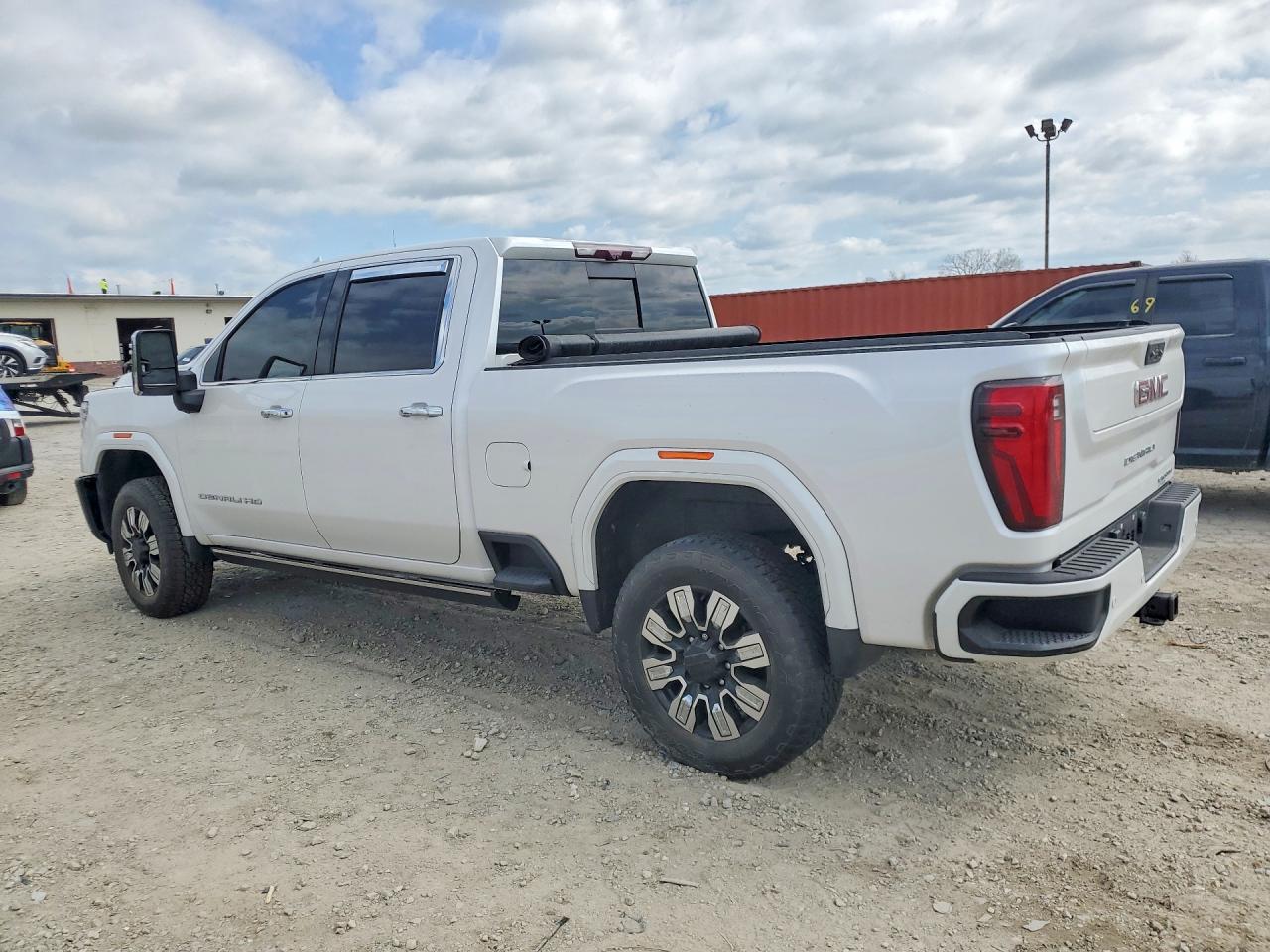 GMC Sierra K2500 Denali
