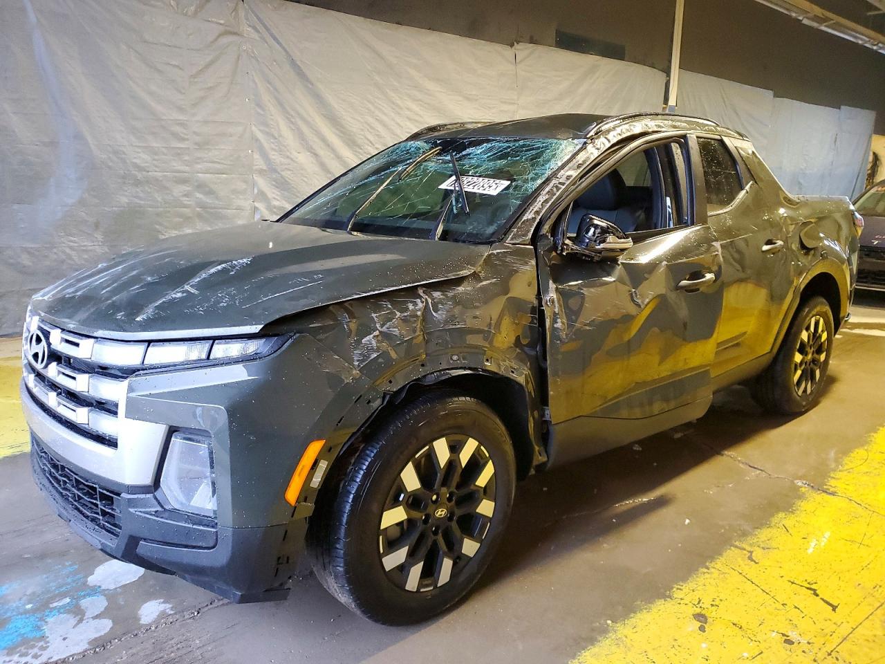 Salvage Hyundai SANTA CRUZ Image