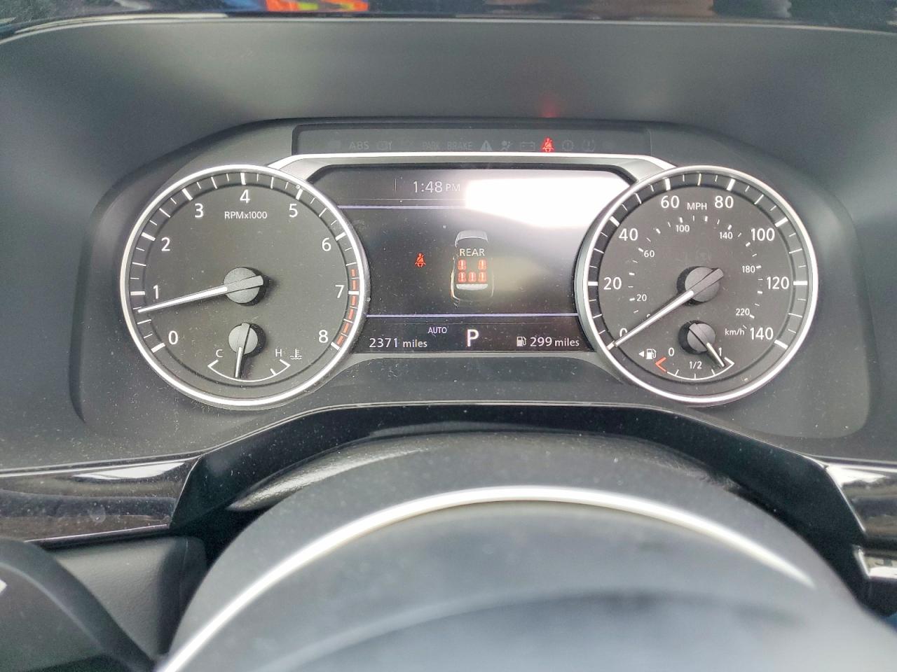Nissan Pathfinder Sv