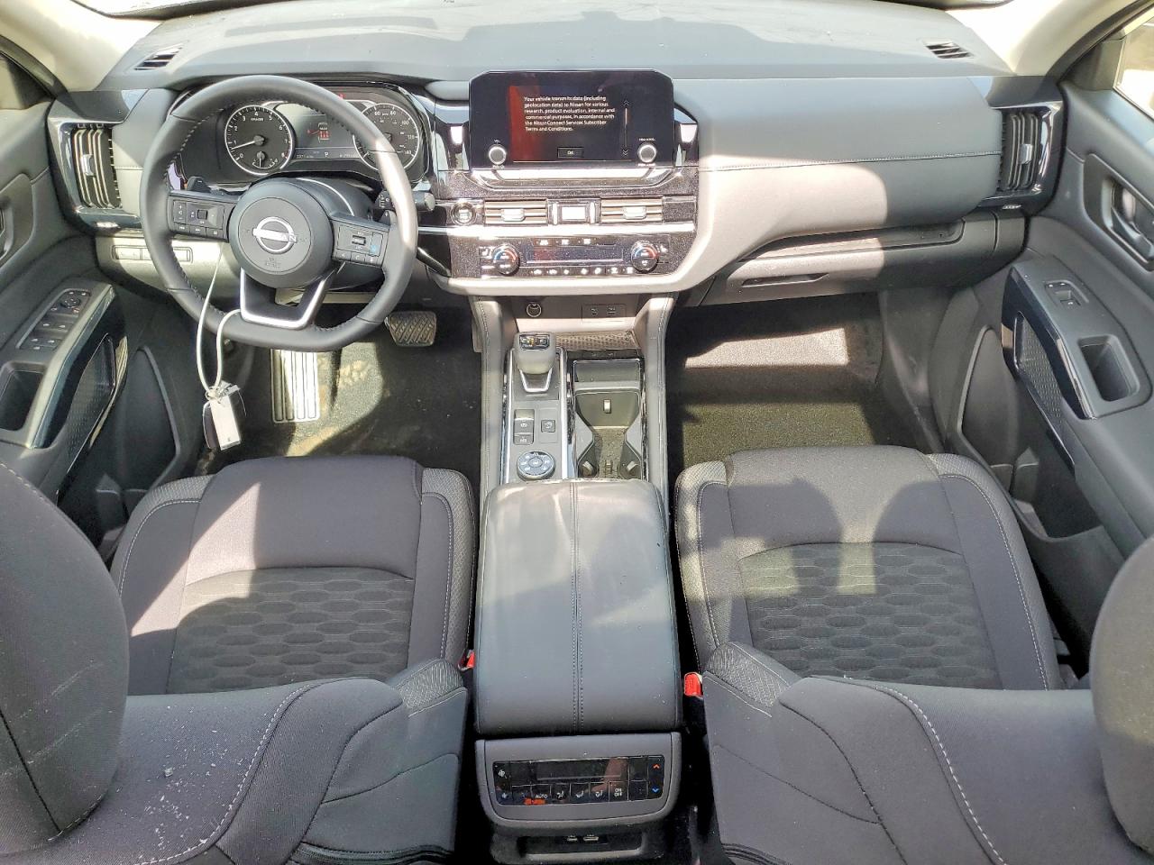 Nissan Pathfinder Sv