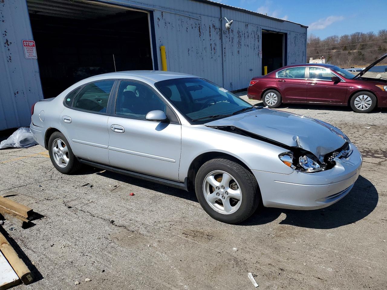 Ford Taurus Se