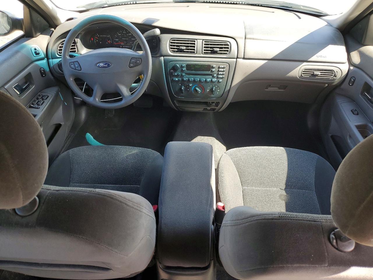 Ford Taurus Se