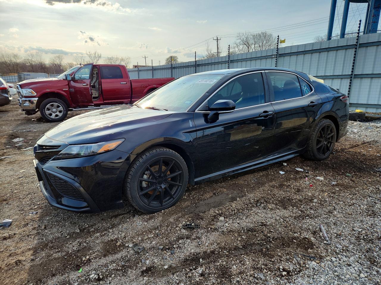 Salvage Toyota Camry Image