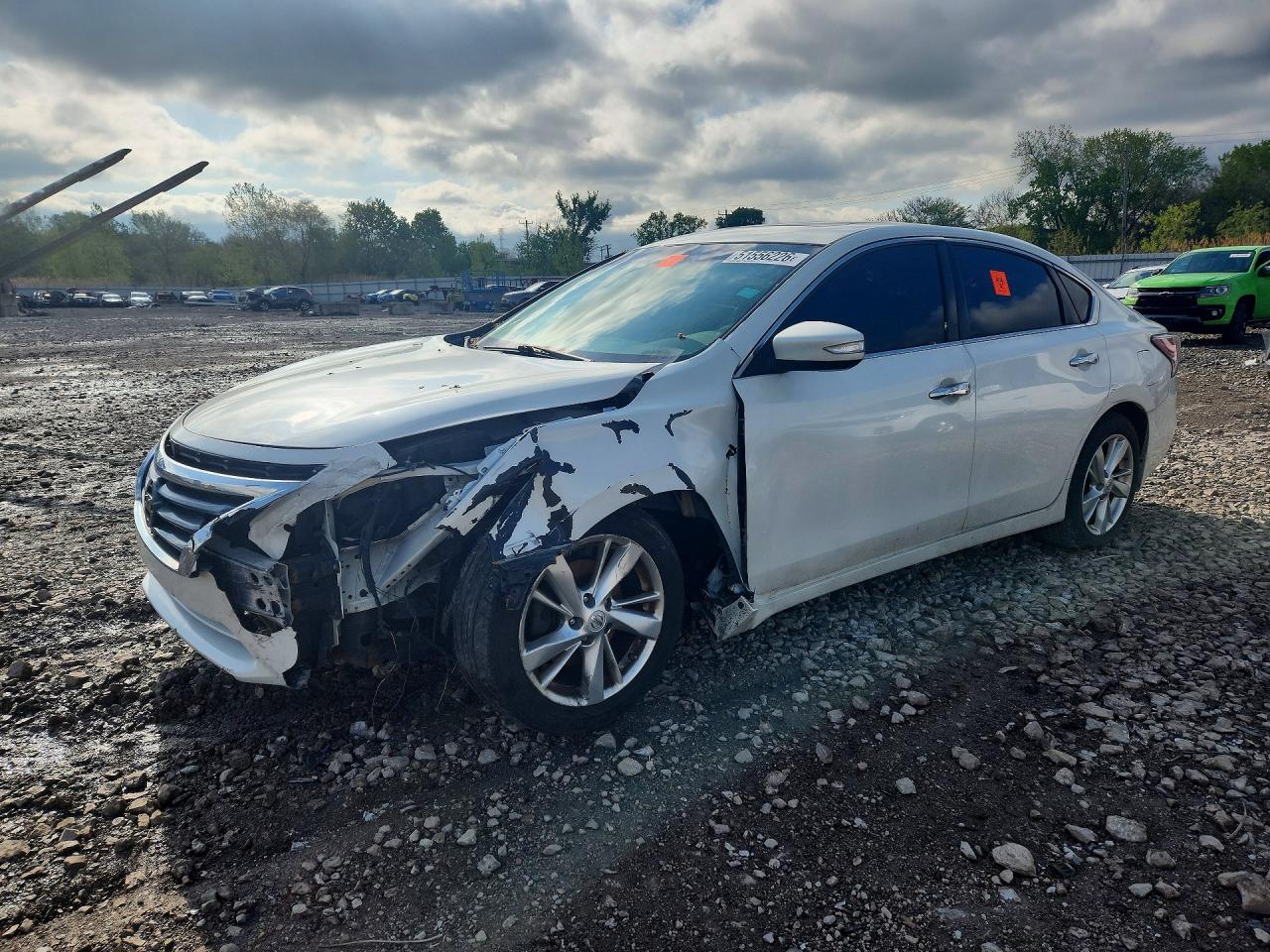 Salvage Nissan Altima Image