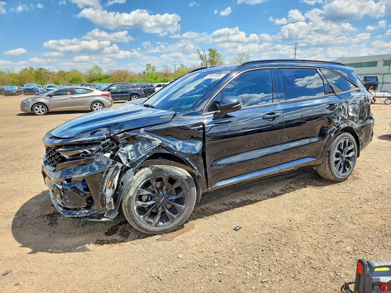 Salvage Kia Sorento Image