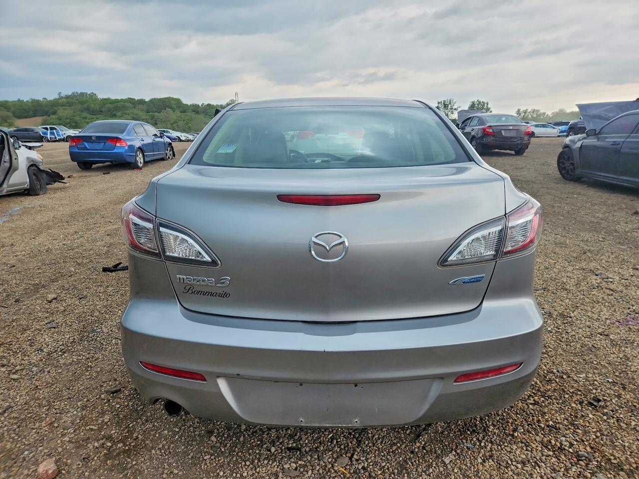 Mazda 3 I