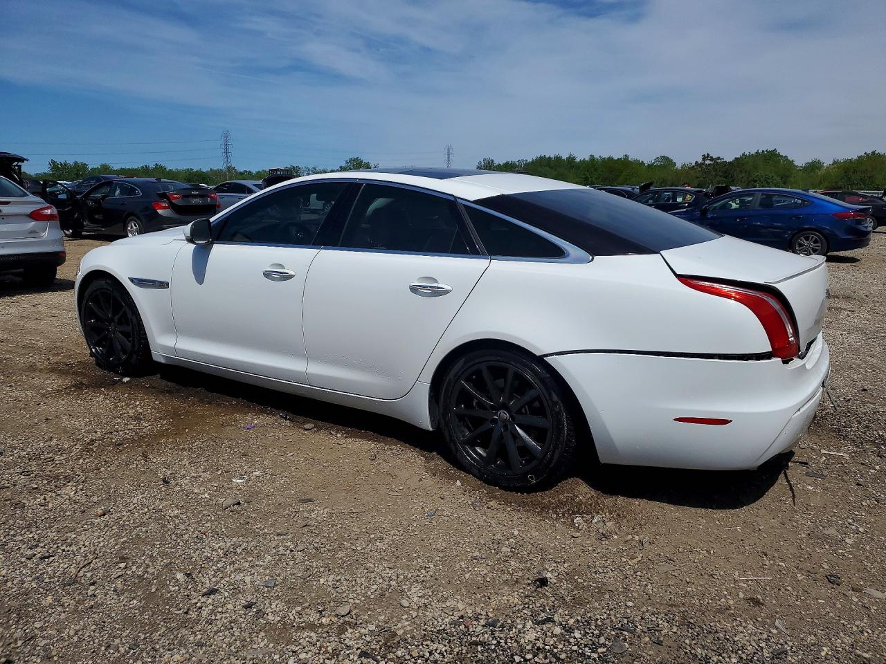 Jaguar XJ