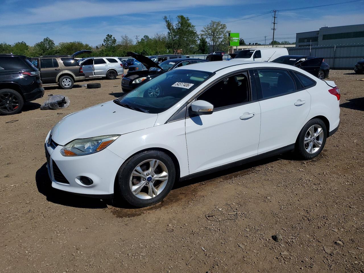 Salvage Ford Focus Image