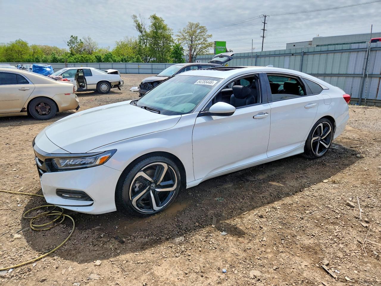 Salvage Honda Accord Image
