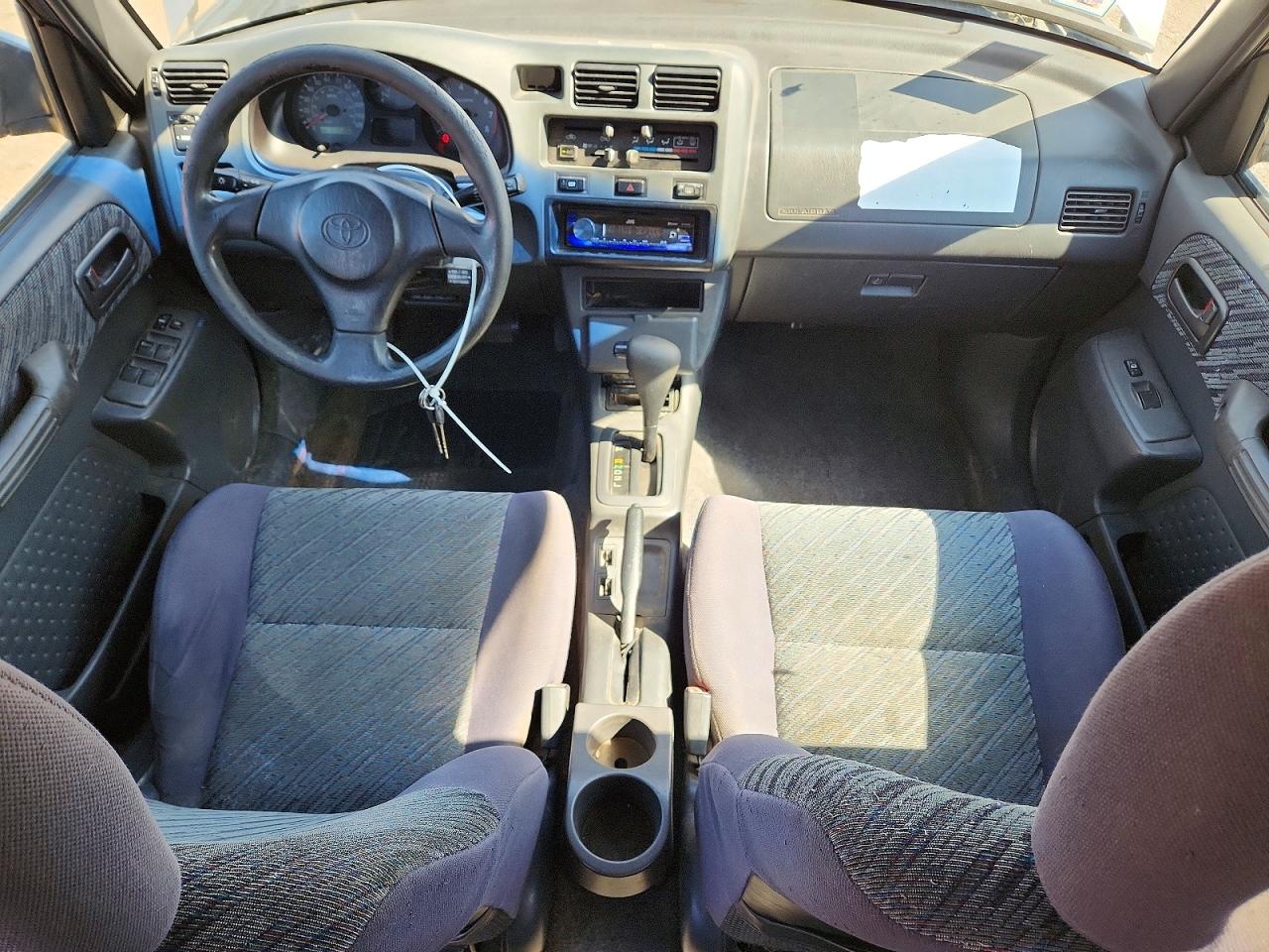Toyota RAV4 Base