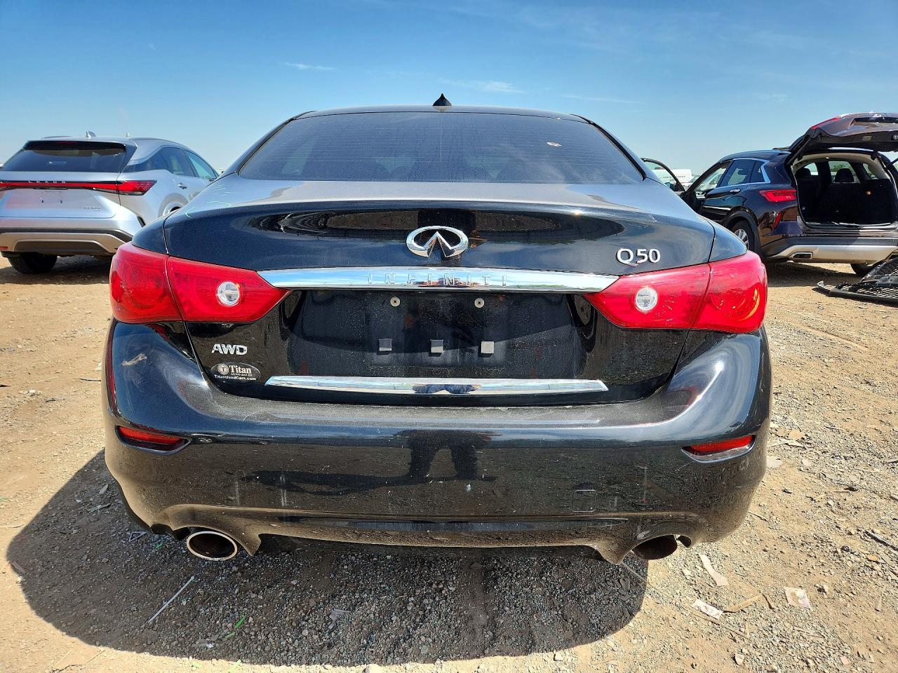 INFINITI Q50 Premium