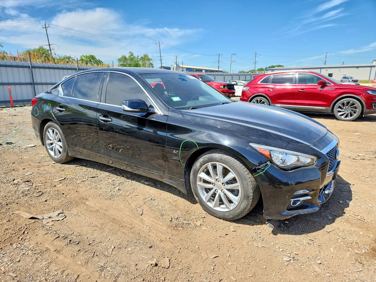 INFINITI Q50 Premium