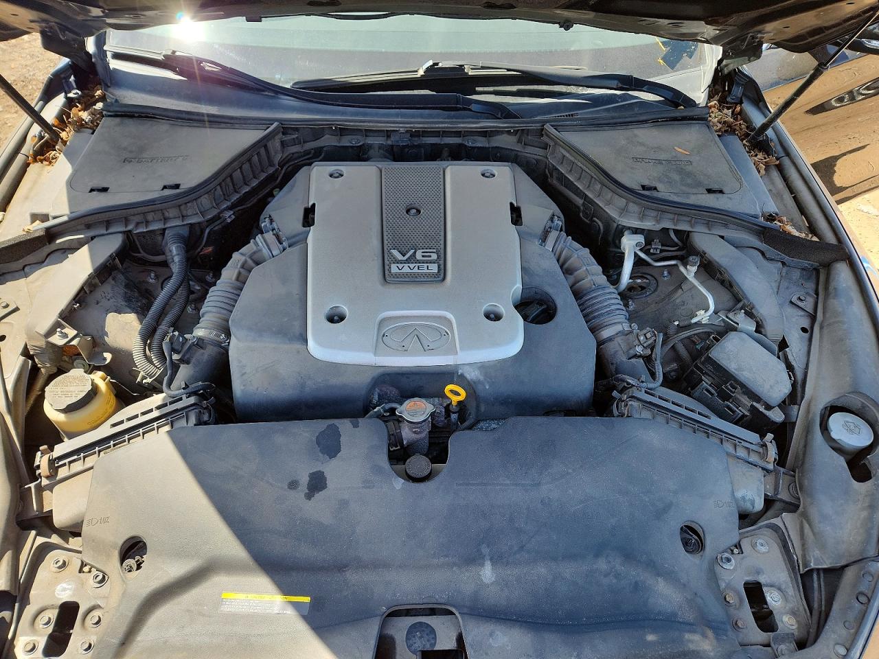 INFINITI Q50 Premium
