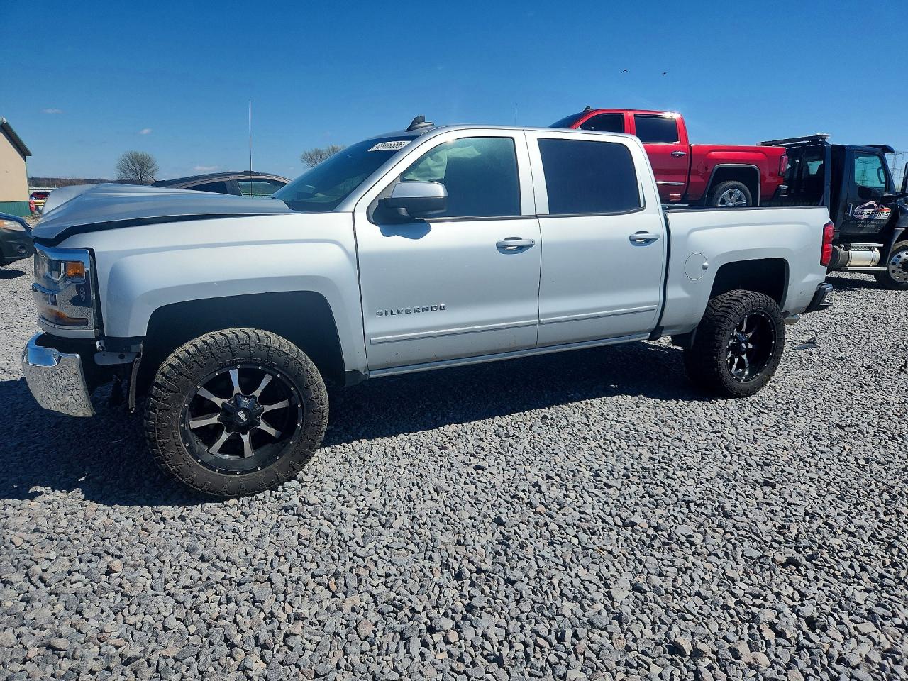 Salvage Chevrolet Silverado Image