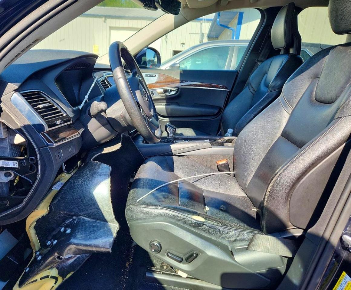 Volvo XC90 T6
