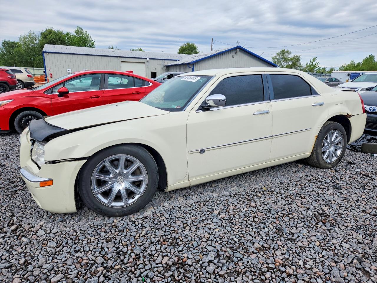 Salvage Chrysler 300 Image