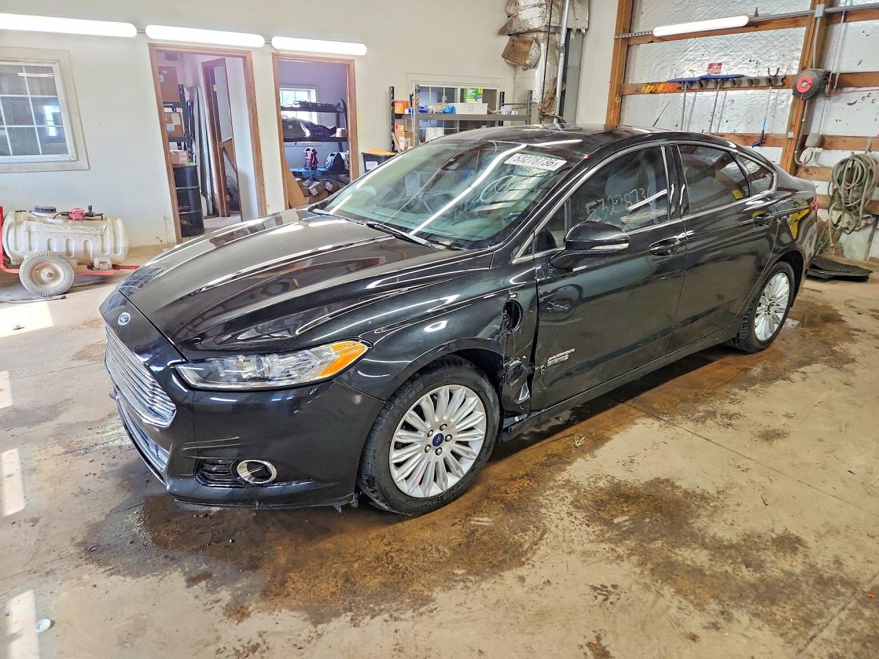 Salvage Ford Fusion Image