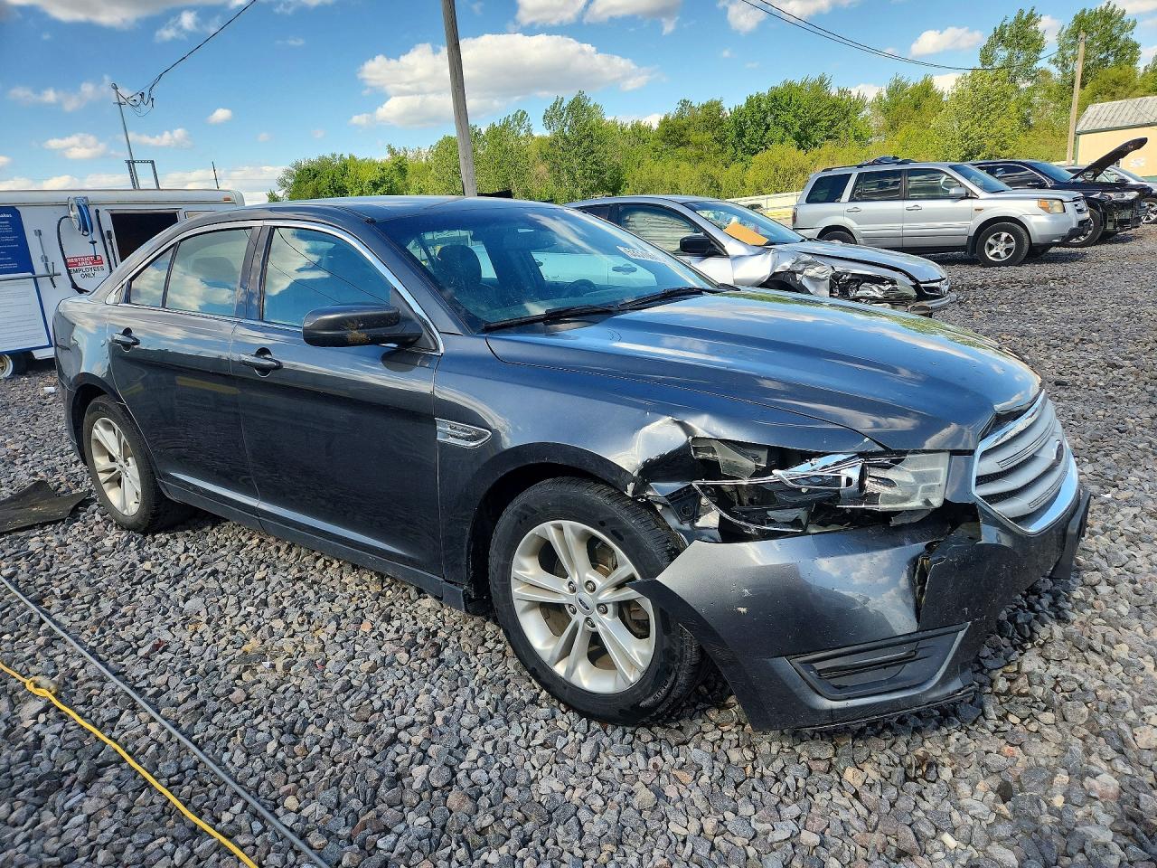 Ford Taurus Sel