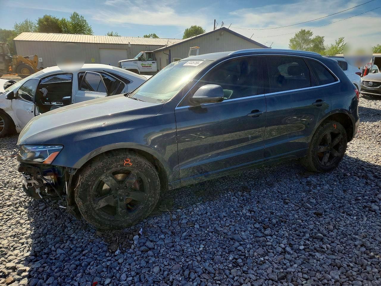 Salvage Audi Q5 Image