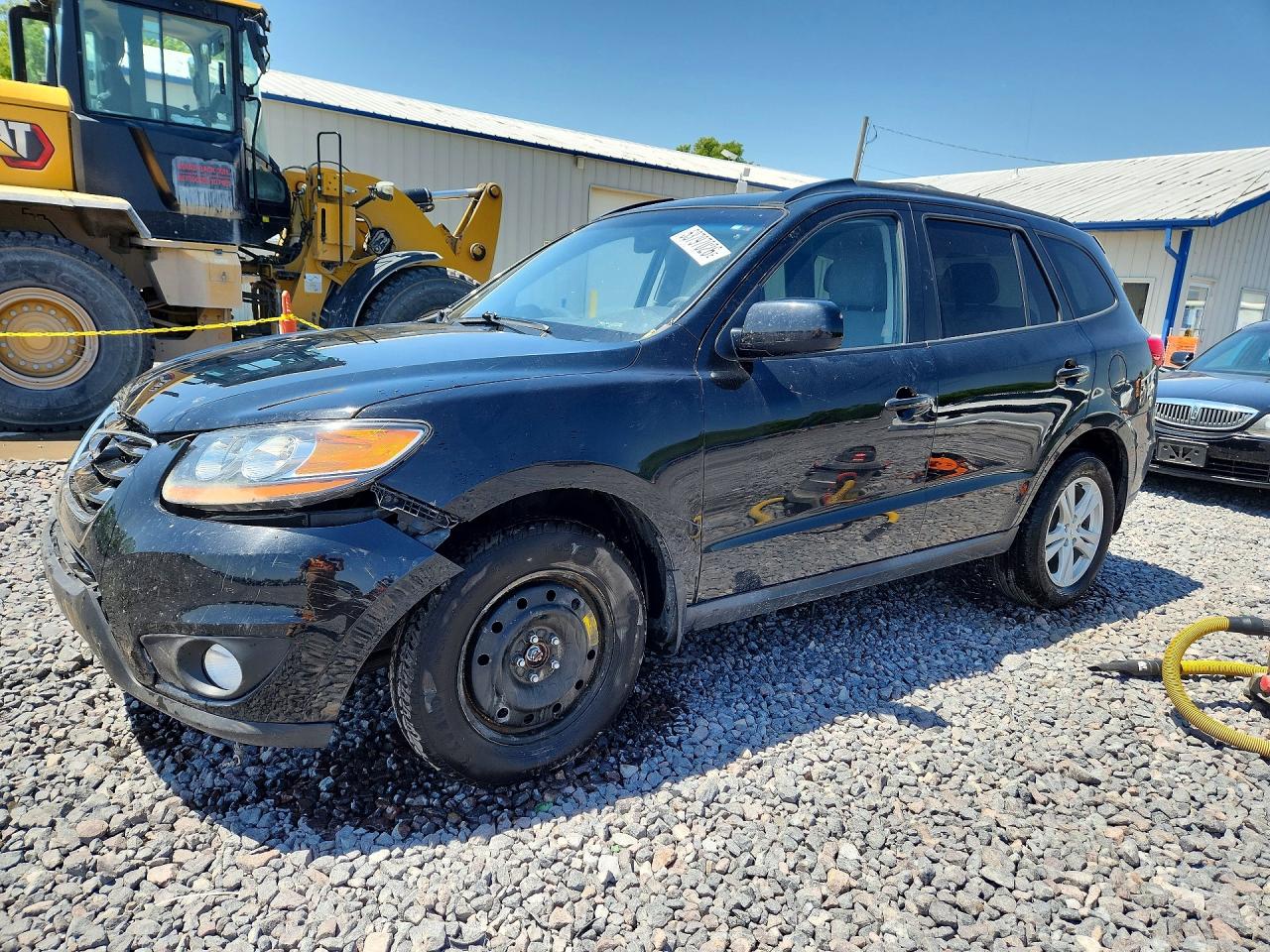 Salvage Hyundai SANTA FE Image