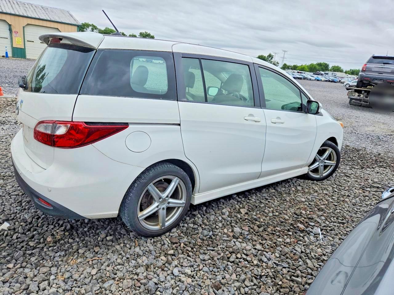 Mazda 5